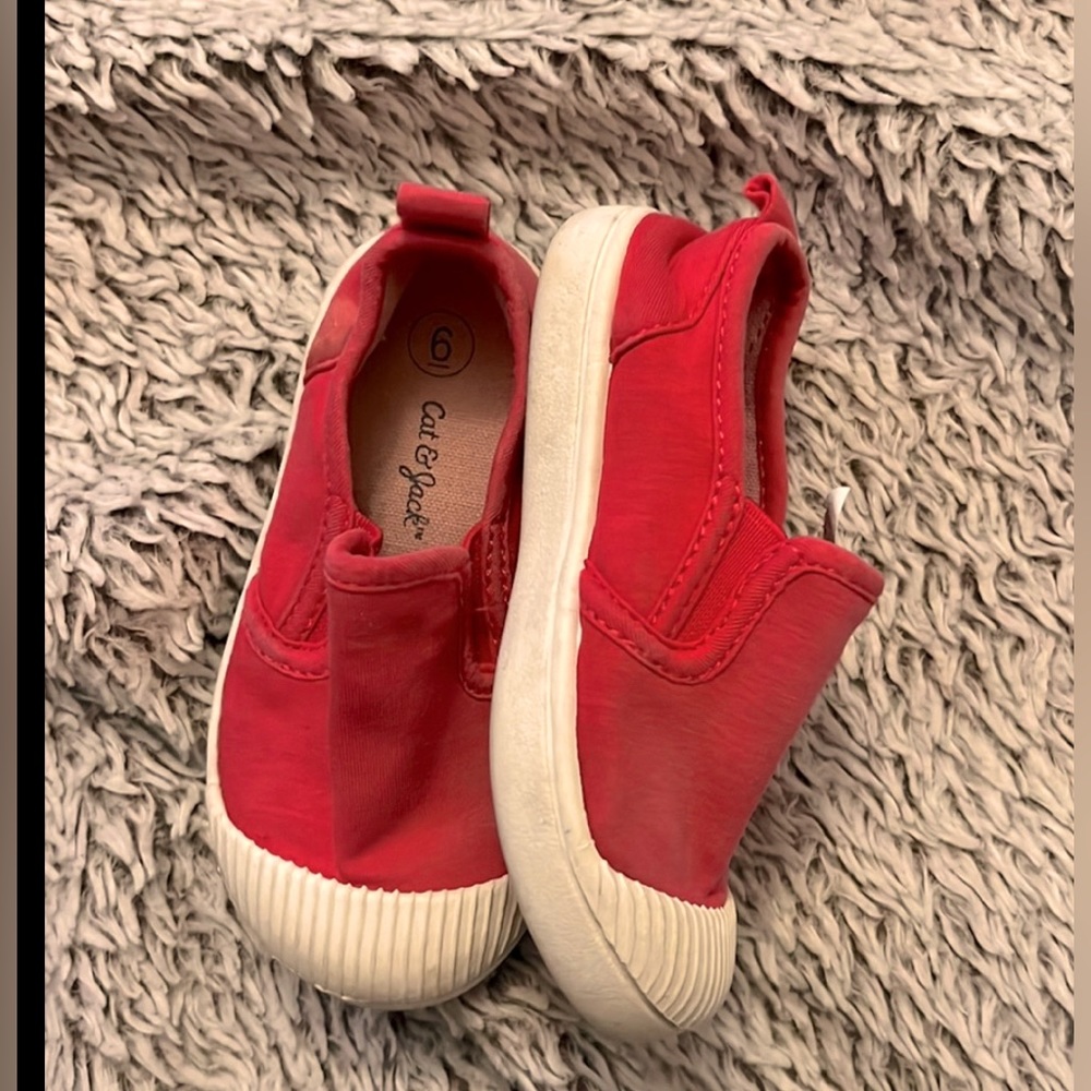 Bundle of two shoes for toddler girls